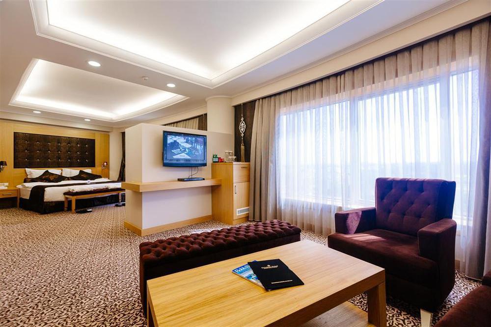 Grand Pasha Luxury Central Nicosia Hotel & Casino Room photo