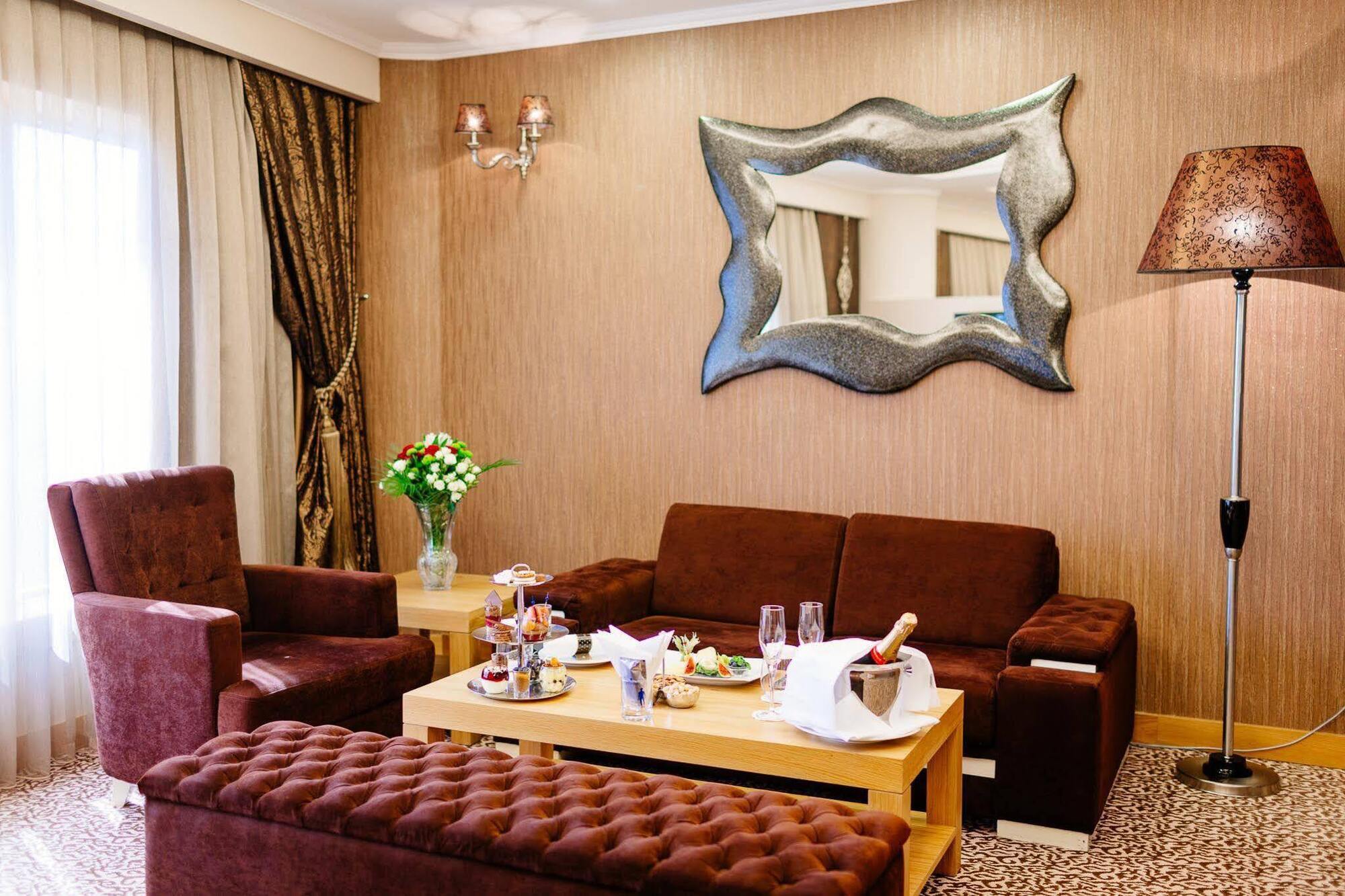 Grand Pasha Luxury Central Nicosia Hotel & Casino Exterior photo