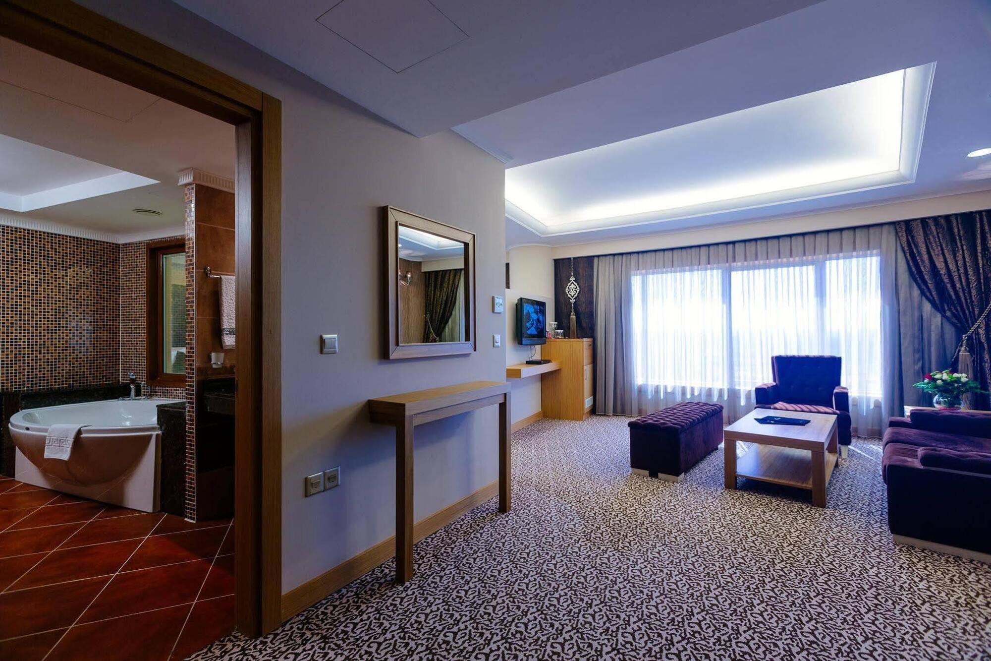 Grand Pasha Luxury Central Nicosia Hotel & Casino Exterior photo