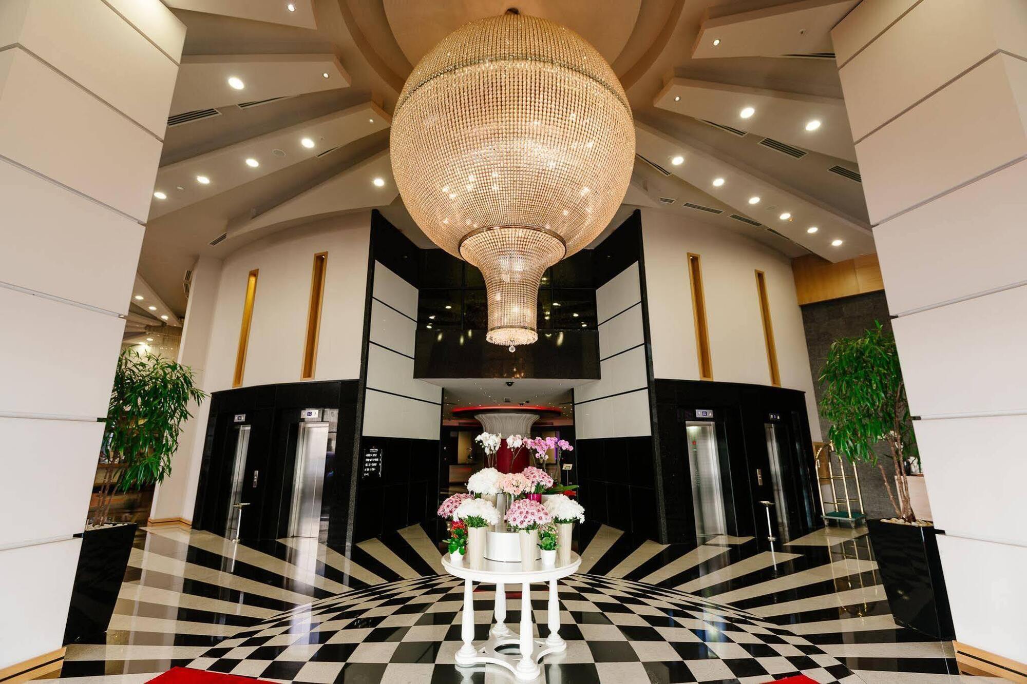Grand Pasha Luxury Central Nicosia Hotel & Casino Exterior photo
